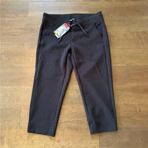 Women’s North Face Slacker Capri Bottoms